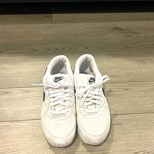 Nike AirMax size 10 shoes